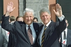 Ноам Хомский: Клинтон врал Ельцину о нерасширении НАТО на восток, прикрываясь выборами
