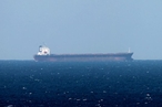 Корабли ВМС Ирана пришли на помощь нефтяному танкеру в Персидском заливе
