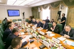 Ю. Воробьев провел заседание Комитета общественной поддержки жителей Юго-Востока Украины