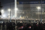 Протестующие в Алма-Ате вступили в стычки полицией