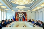 Председатель СФ, Председатель Совета МПА СНГ В. Матвиенко встретилась с Президентом Киргизии А. Атамбаевым
