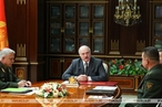 Лукашенко заявил о готовности ответить на размещение американских танков у белорусской границы
