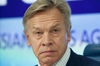 Сенатор Пушков: Запад ведет «ледяную войну» против РФ и «горячую» на Украине