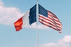 Послу США во Франции запретили встречаться с членами правительства страны