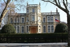 Посольство РФ в Великобритании разочаровано отказом газеты Mail on Sunday извиняться перед послом Яковенко