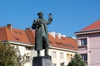 Земан назвал позором Чехии ситуацию с памятником Коневу в Праге
