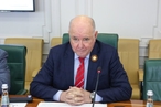 Сенатор Карасин провел встречу с послом Уругвая